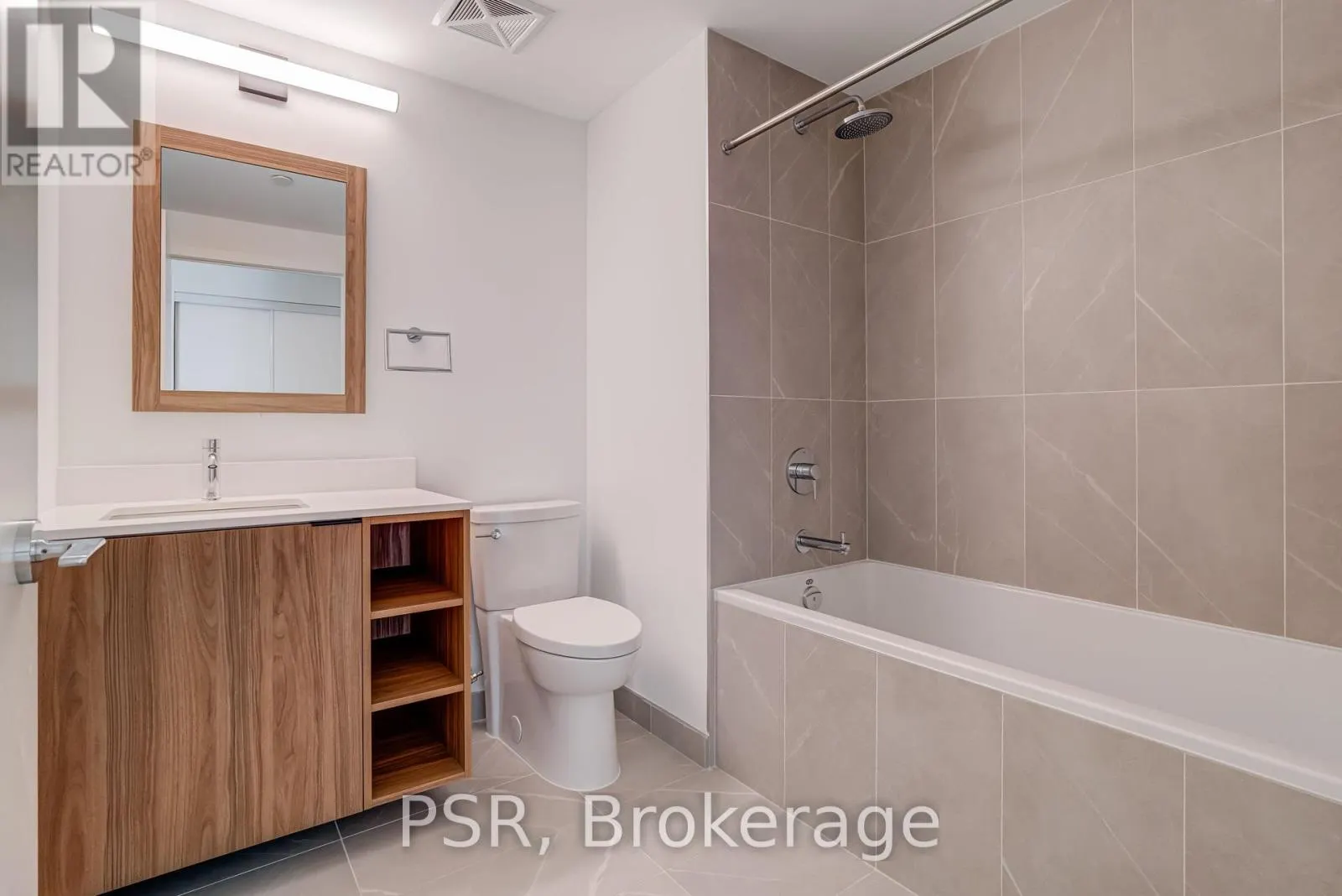 407 - 1037 THE QUEENSWAY