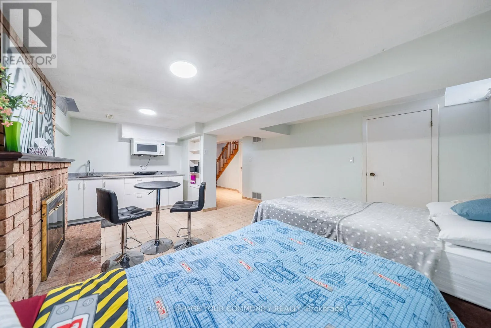 353 RUTHERFORD ROAD N