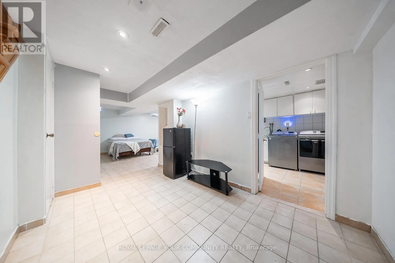 353 RUTHERFORD ROAD N