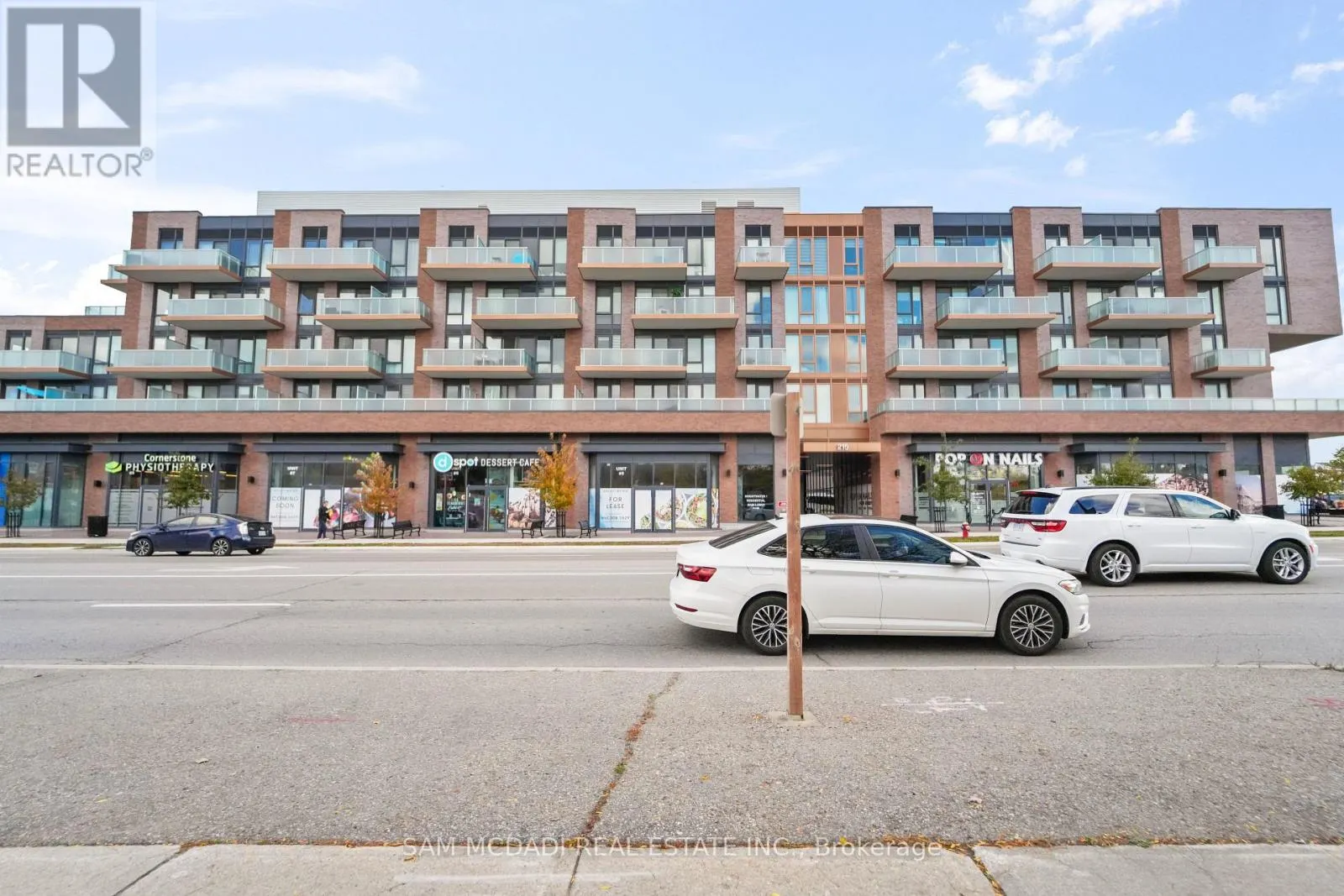 212 - 215 LAKESHORE ROAD W