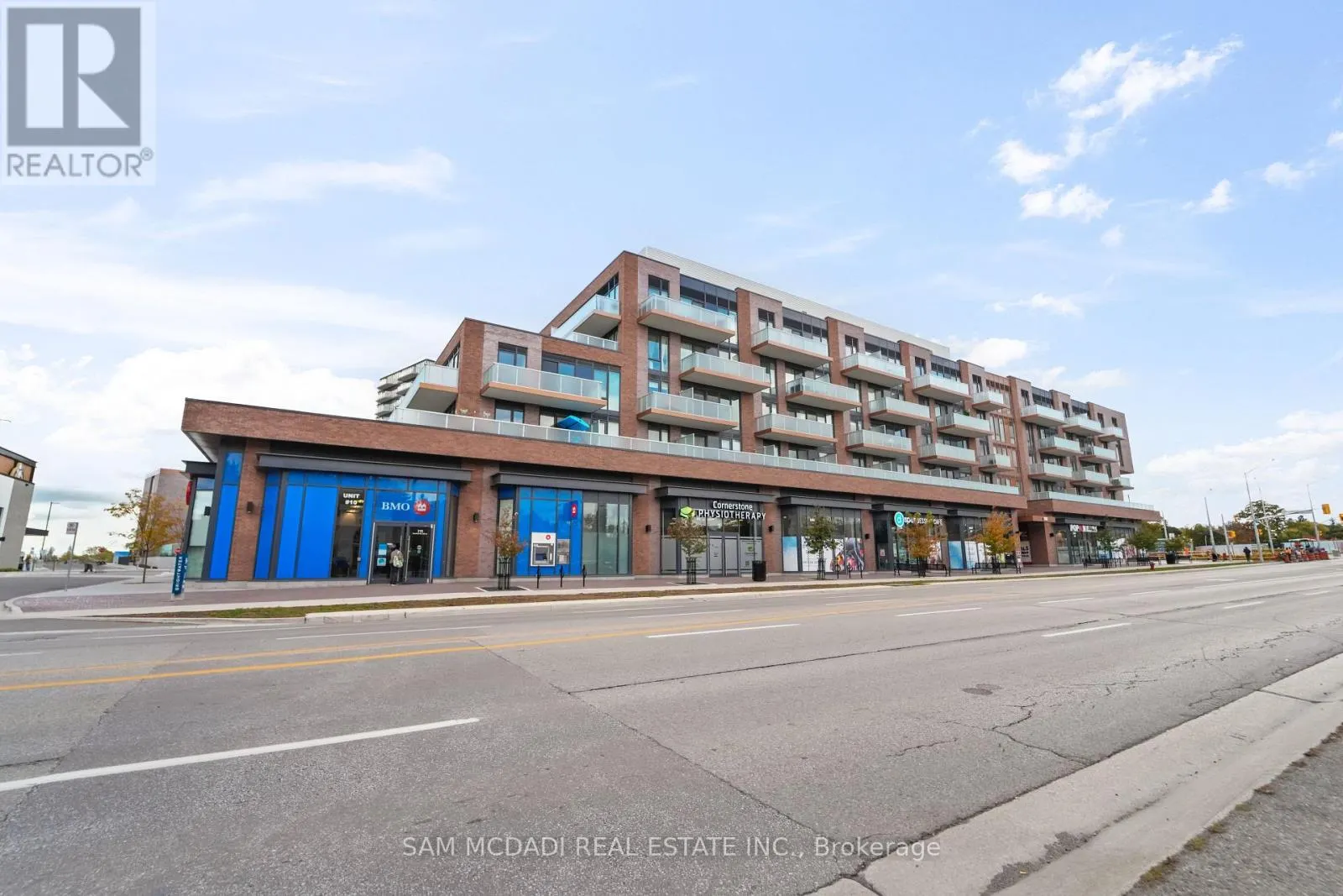 212 - 215 LAKESHORE ROAD W
