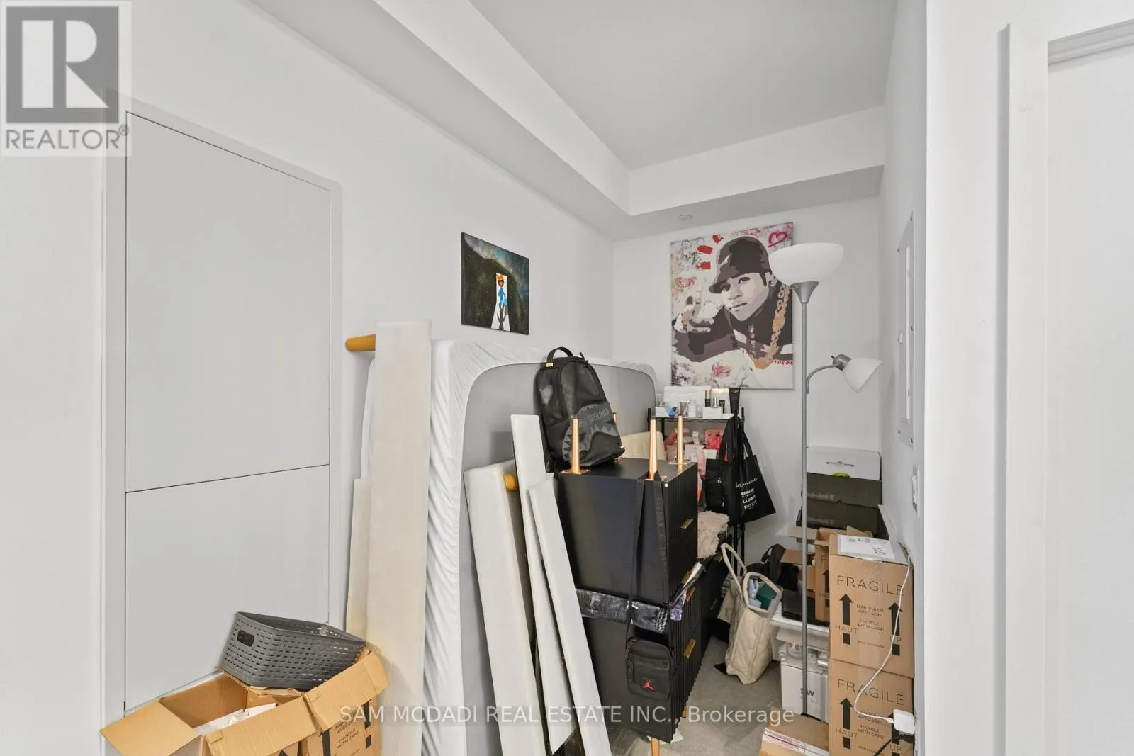 212 - 215 LAKESHORE ROAD W