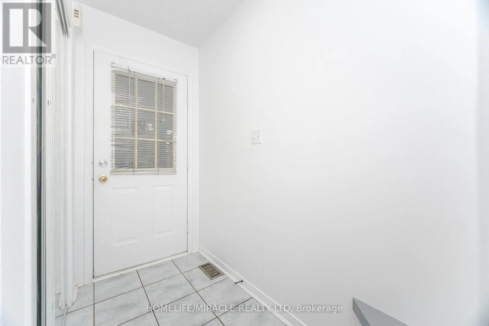 33 - 1285 BRISTOL ROAD W