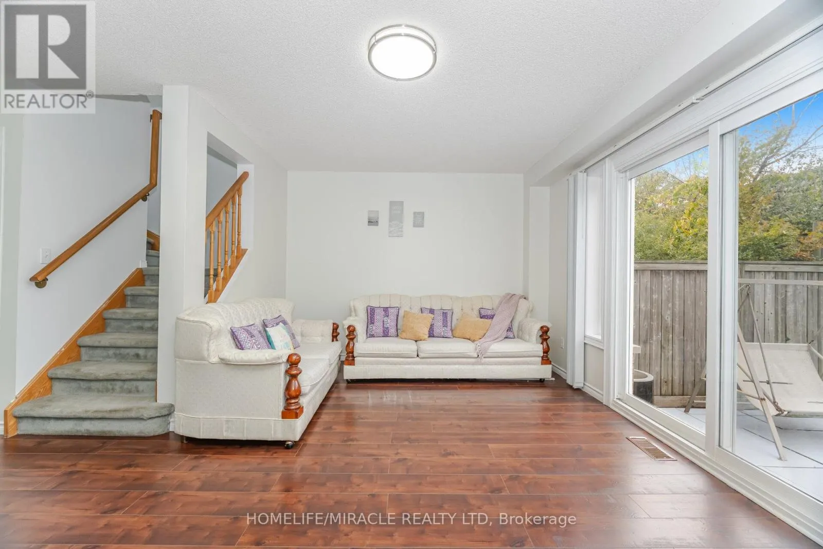 33 - 1285 BRISTOL ROAD W