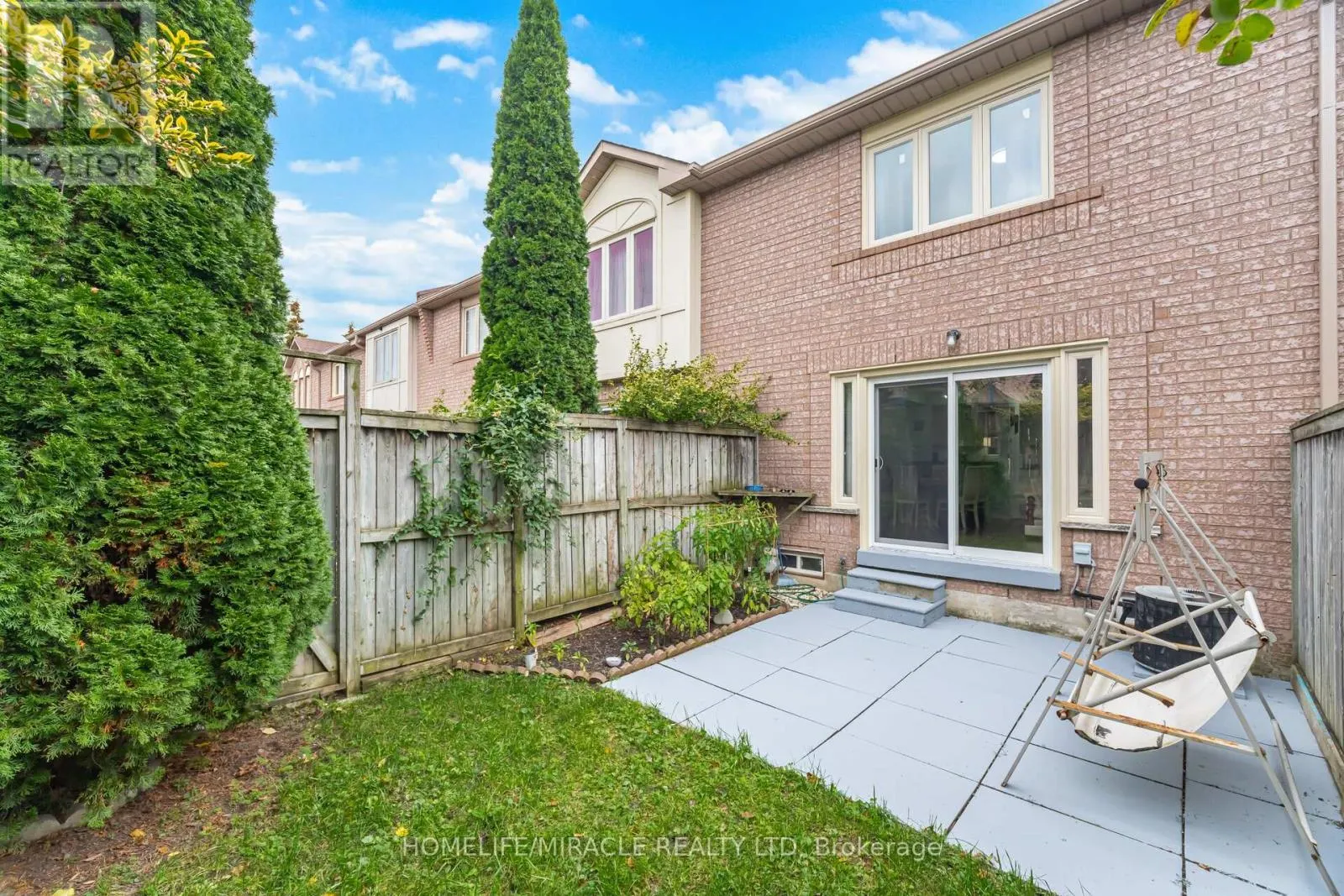 33 - 1285 BRISTOL ROAD W