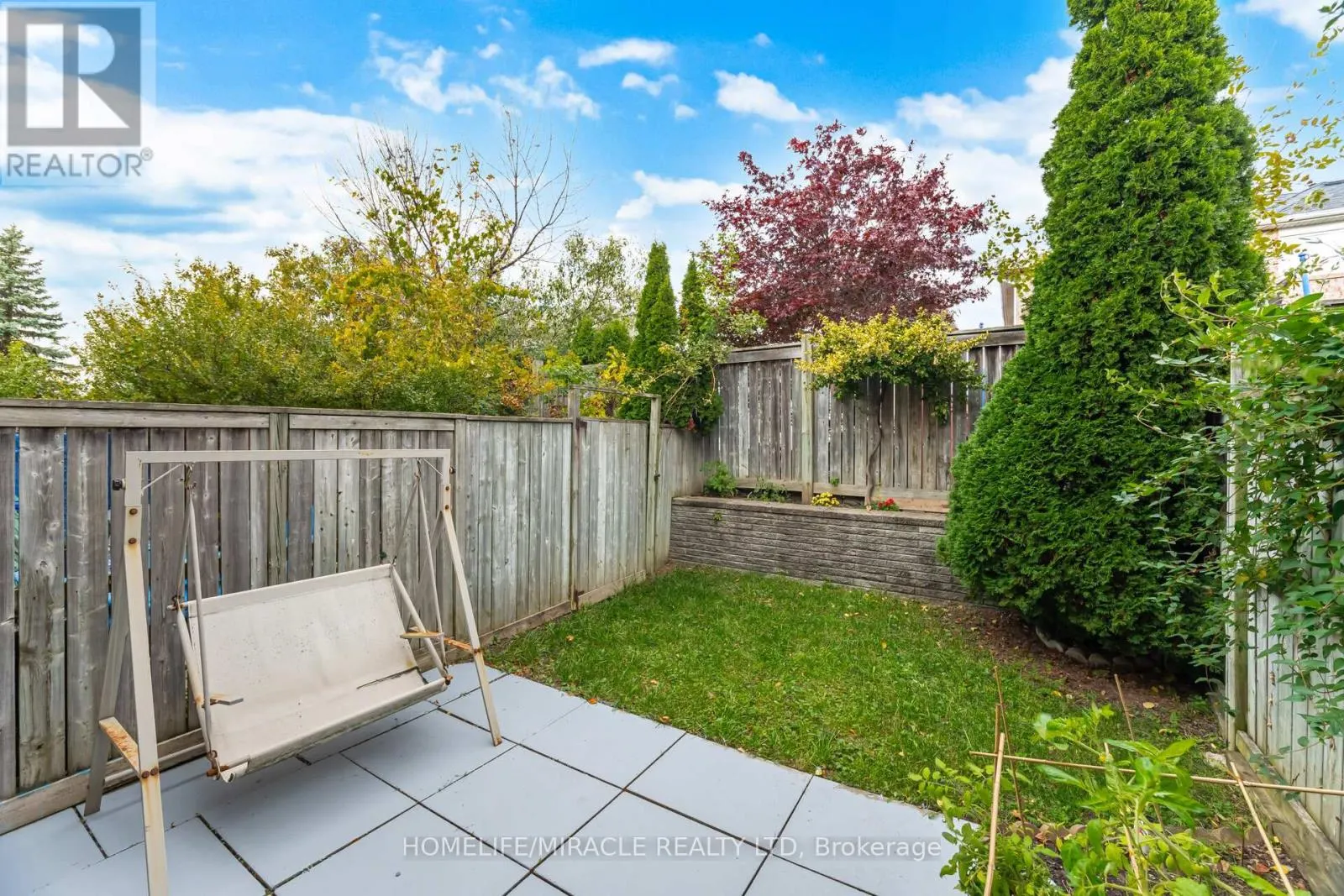 33 - 1285 BRISTOL ROAD W