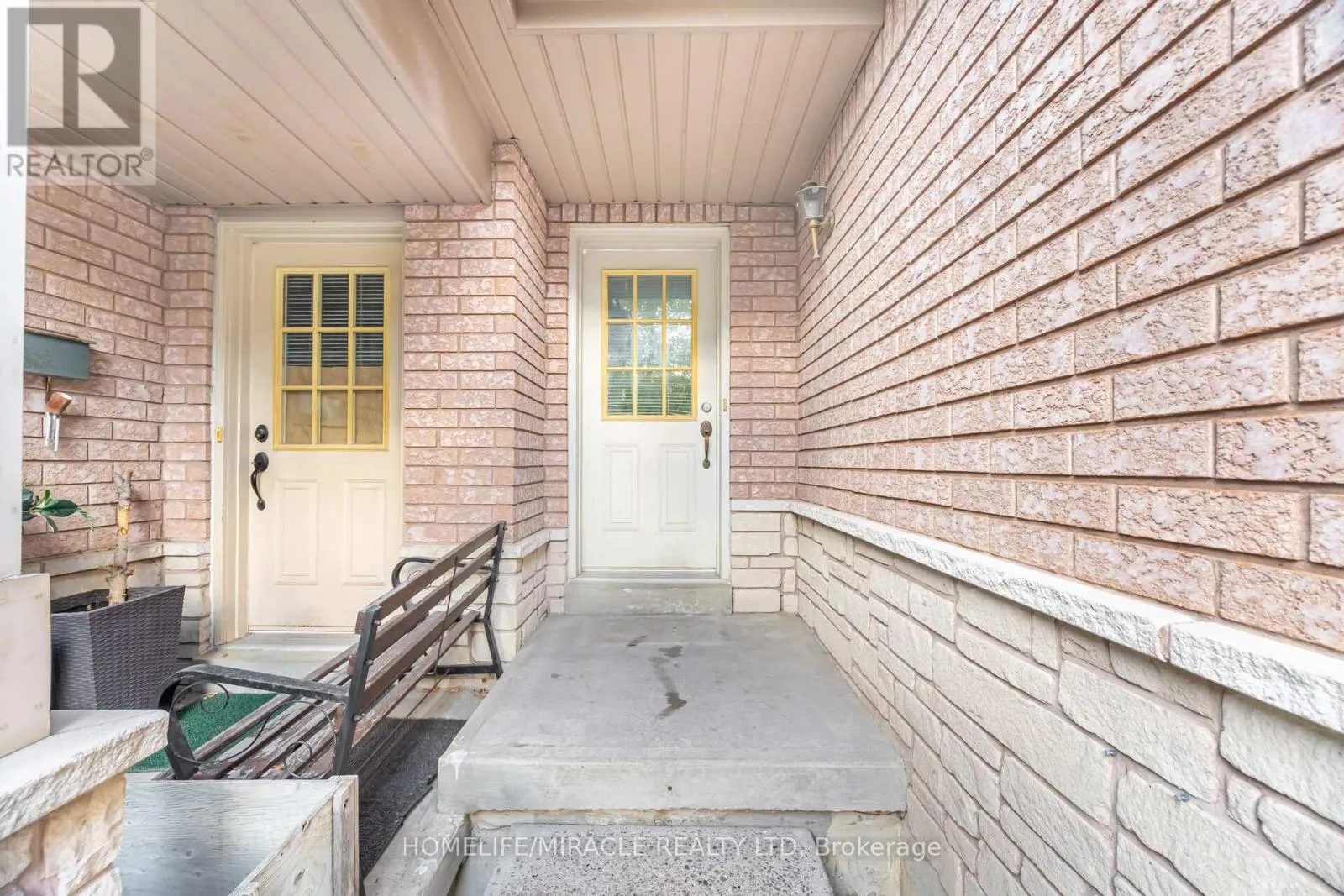 33 - 1285 BRISTOL ROAD W