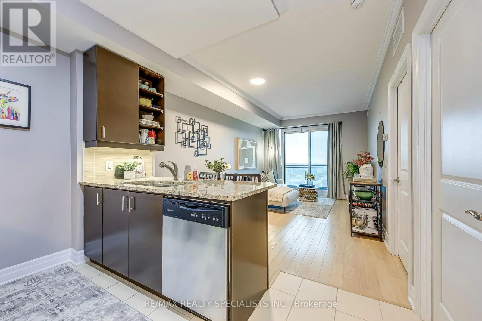 1609 - 100 JOHN STREET