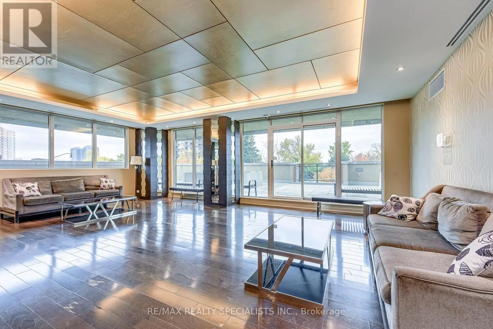 1609 - 100 JOHN STREET