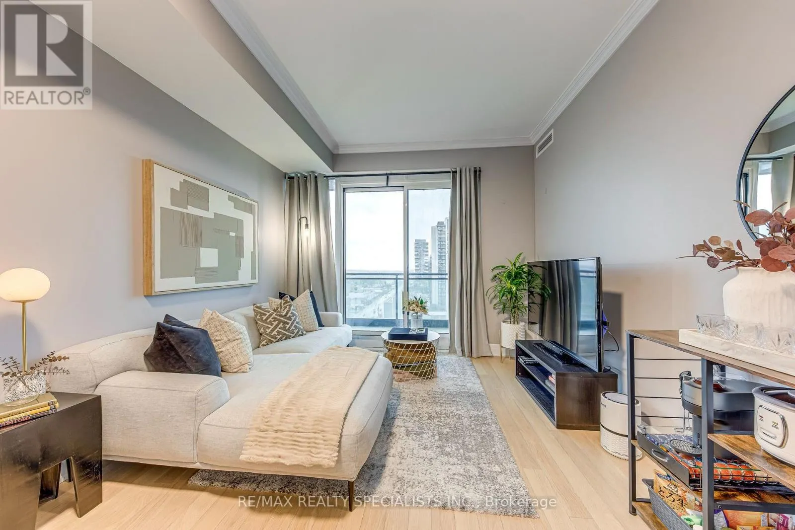 1609 - 100 JOHN STREET