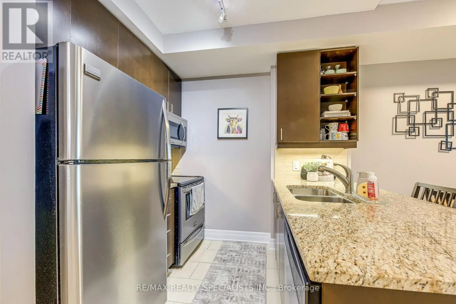 1609 - 100 JOHN STREET