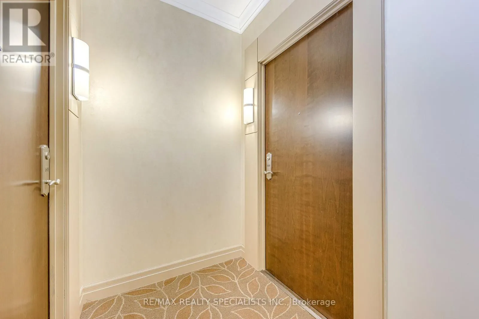 1609 - 100 JOHN STREET