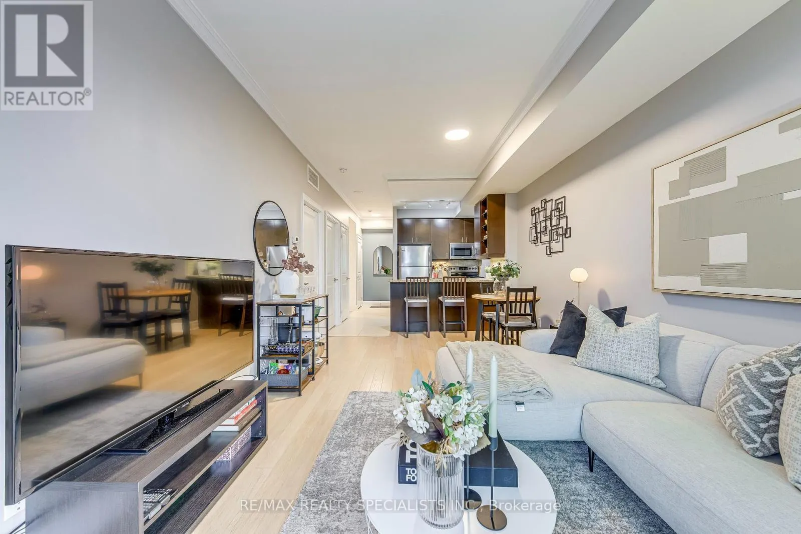 1609 - 100 JOHN STREET