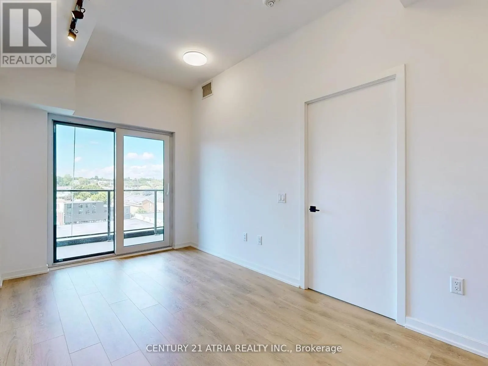 605 - 1285 DUPONT STREET