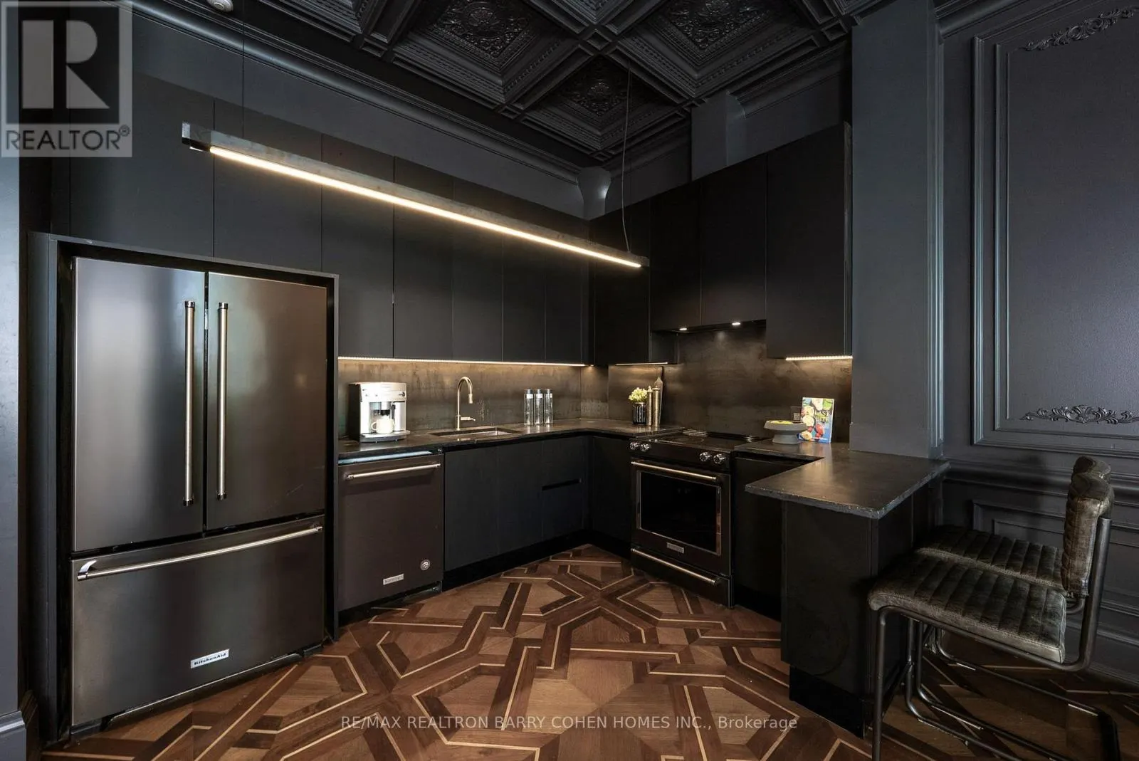 116 - 1001 ROSELAWN AVENUE