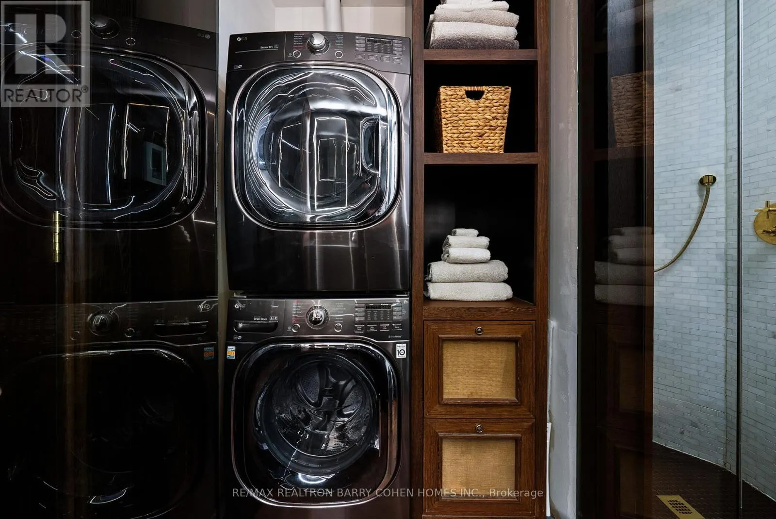 116 - 1001 ROSELAWN AVENUE