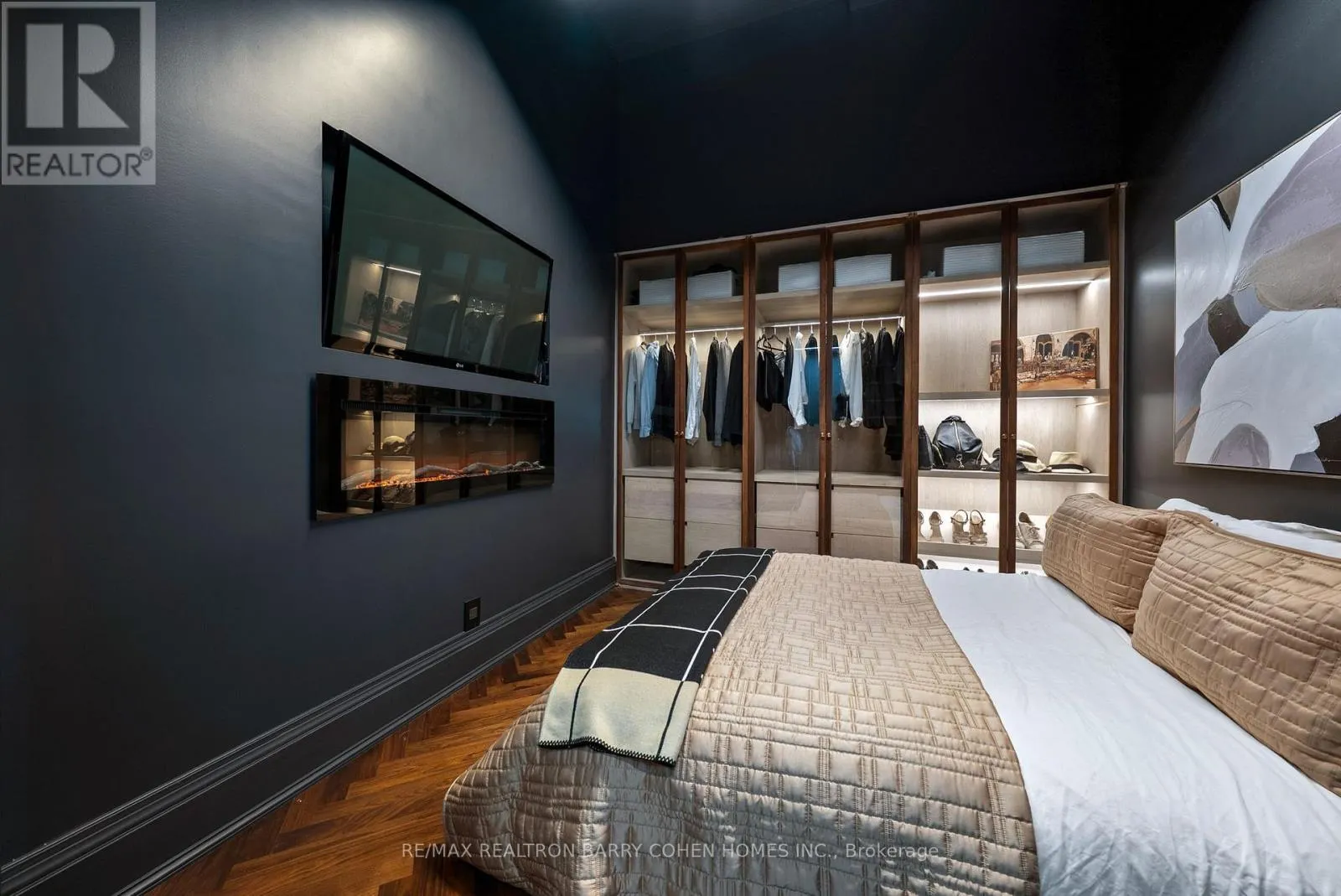 116 - 1001 ROSELAWN AVENUE