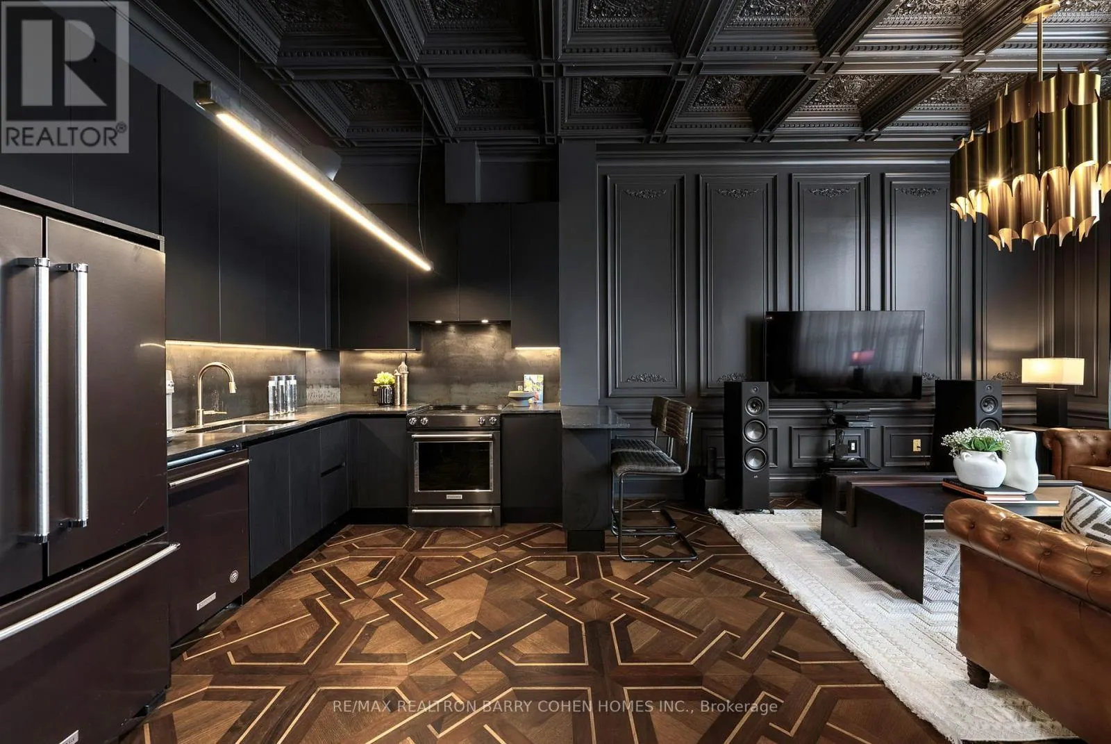 116 - 1001 ROSELAWN AVENUE