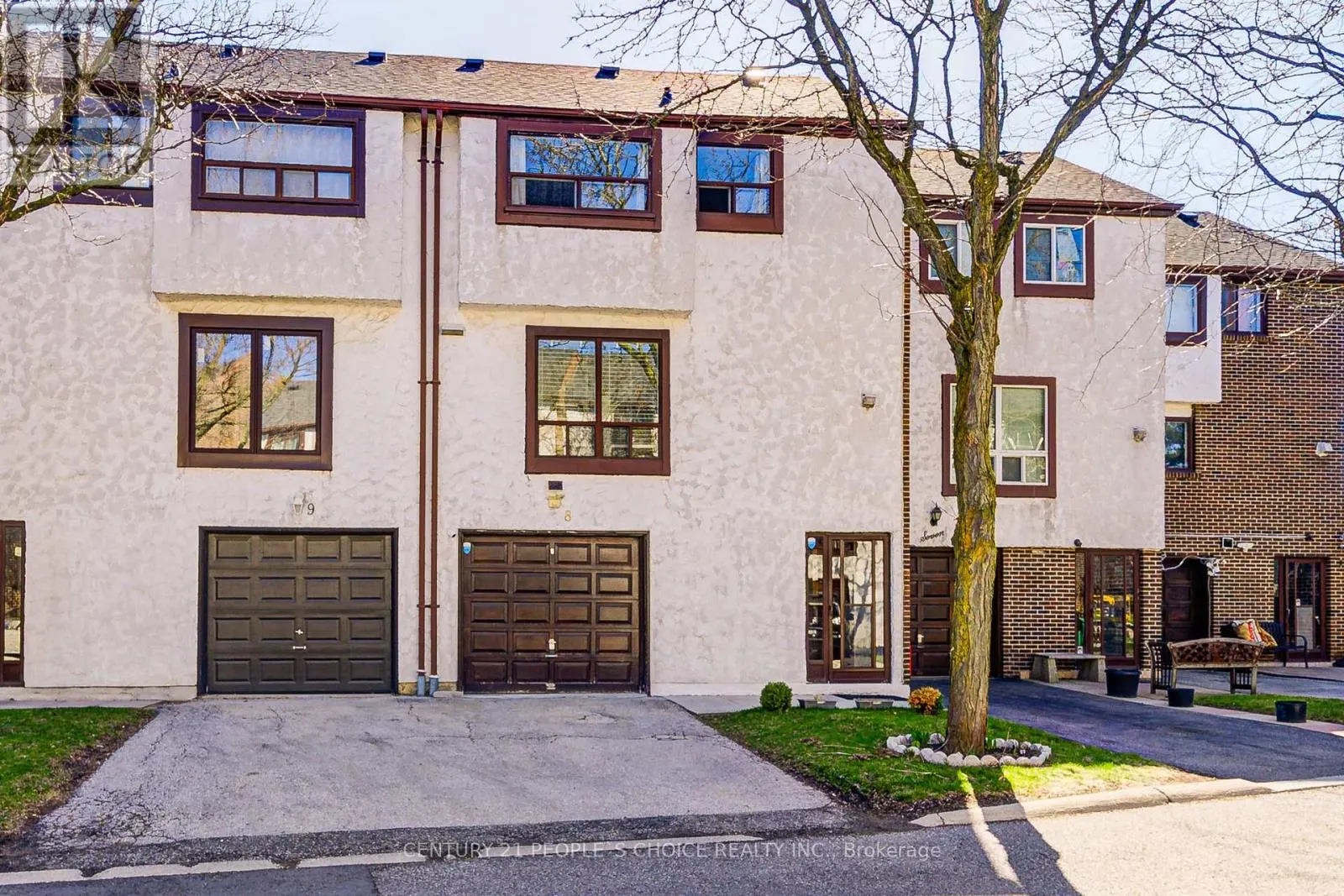 8 - 4020 BRANDON GATE DRIVE