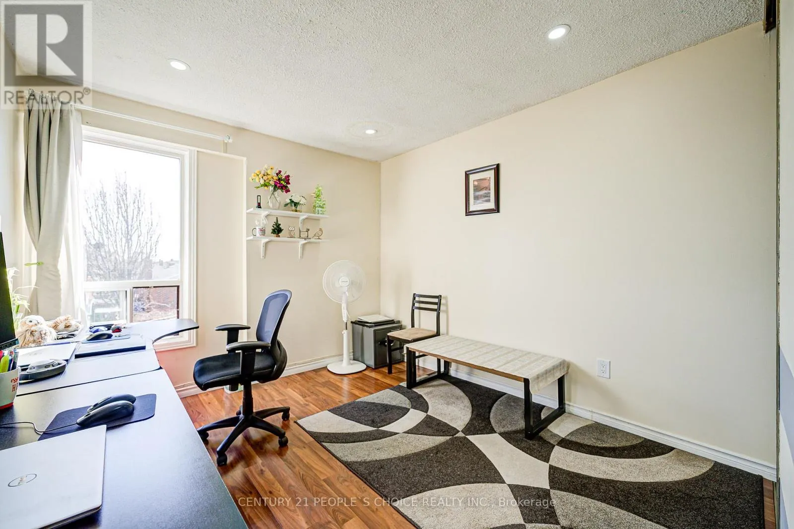 8 - 4020 BRANDON GATE DRIVE