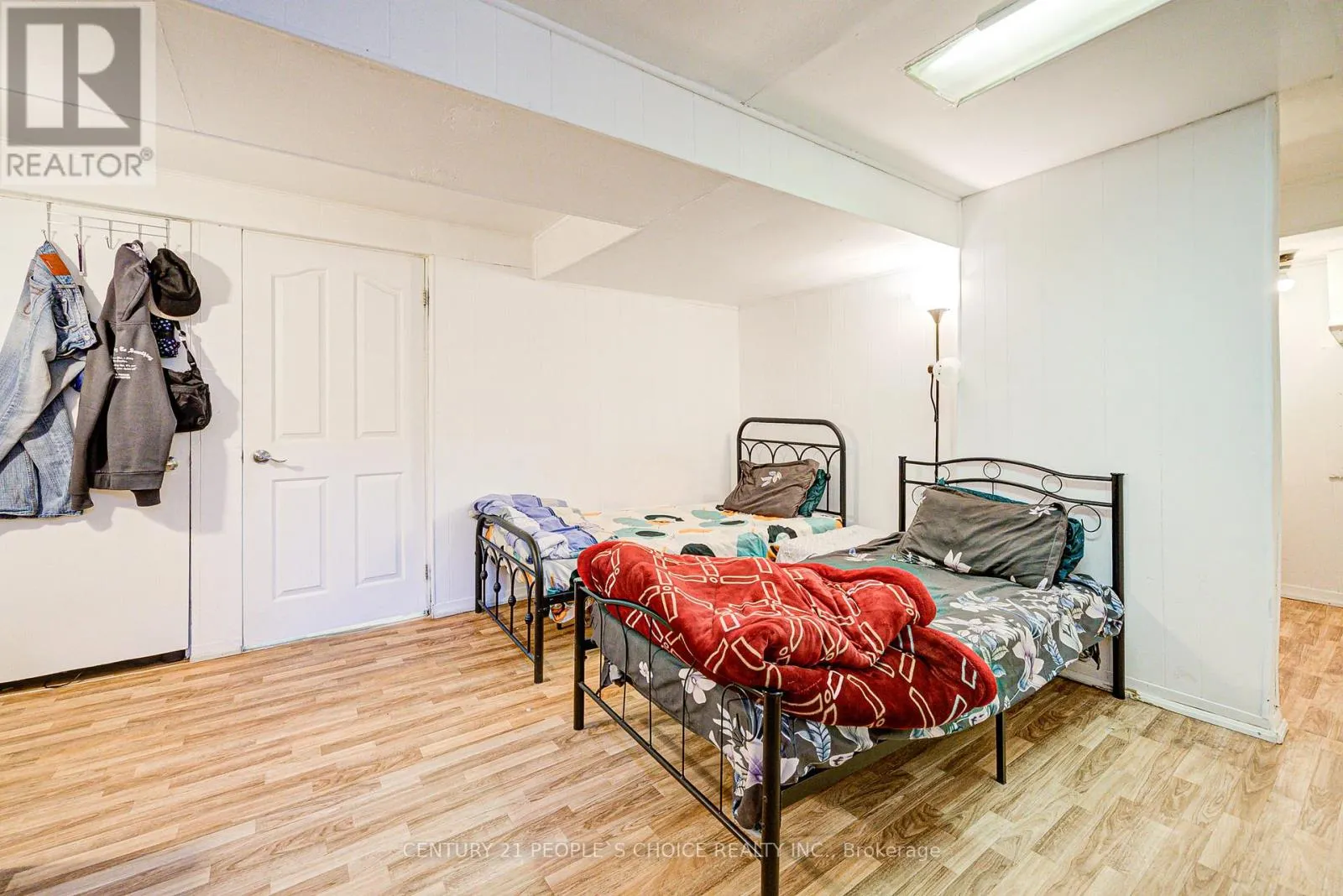 8 - 4020 BRANDON GATE DRIVE