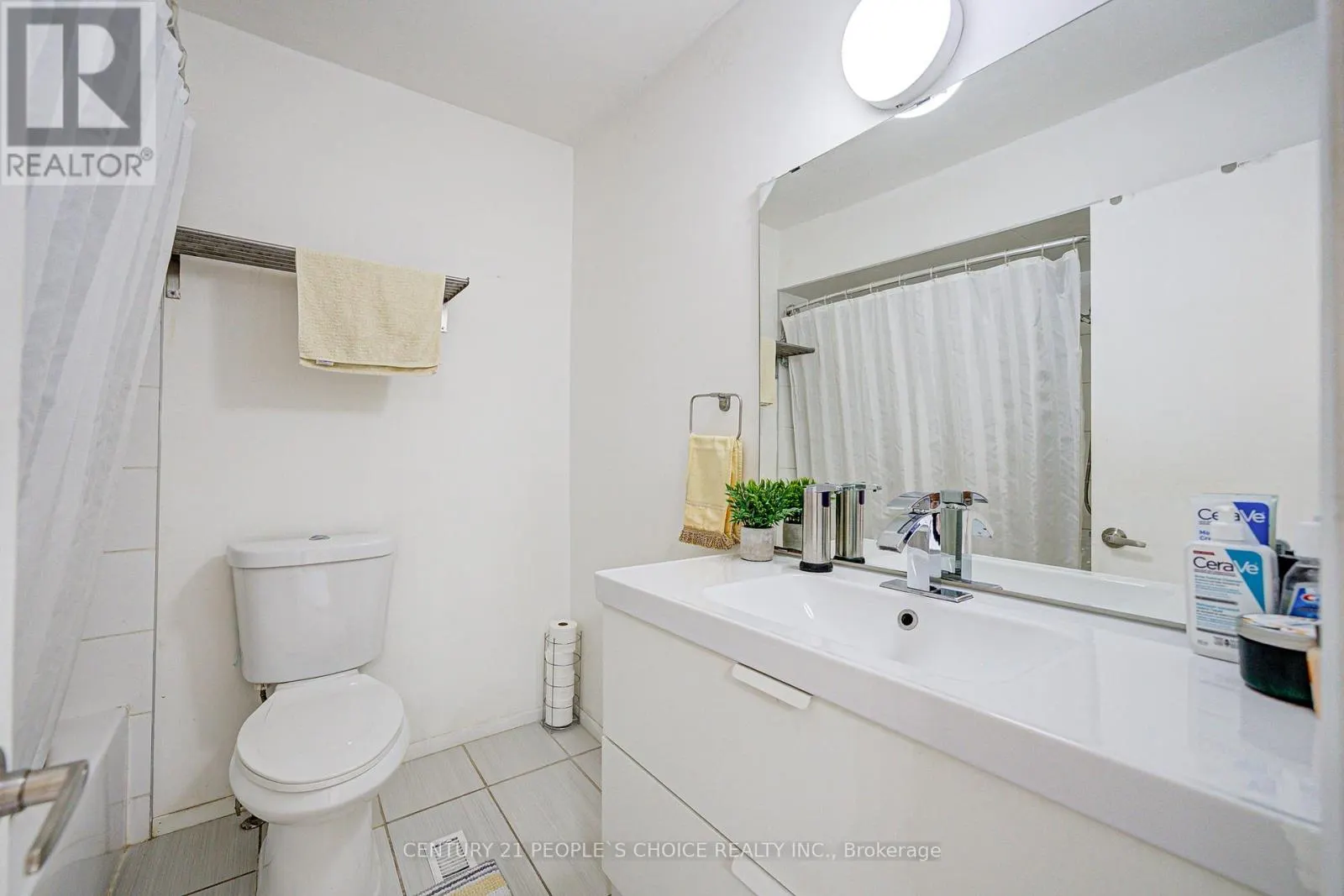 8 - 4020 BRANDON GATE DRIVE