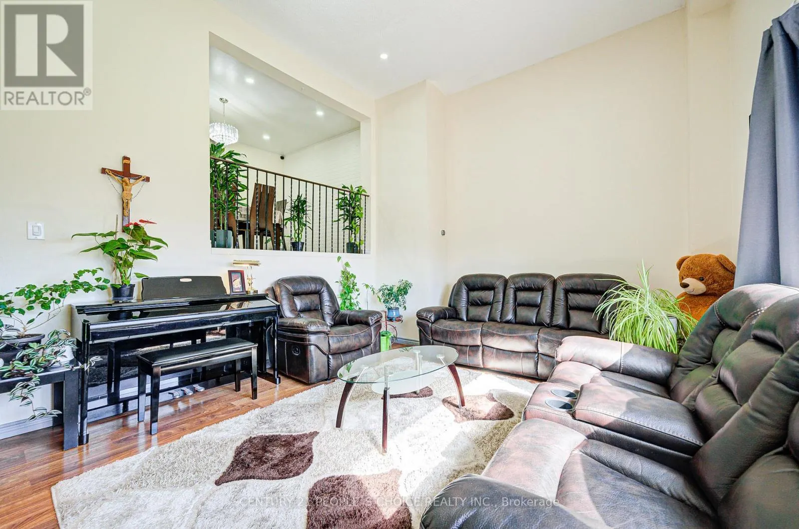 8 - 4020 BRANDON GATE DRIVE