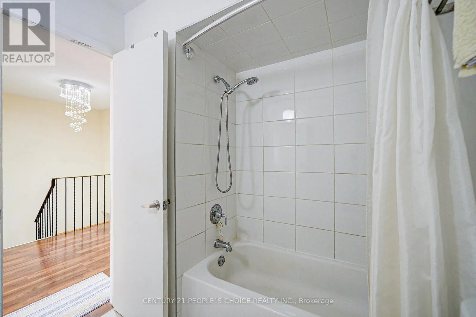 8 - 4020 BRANDON GATE DRIVE