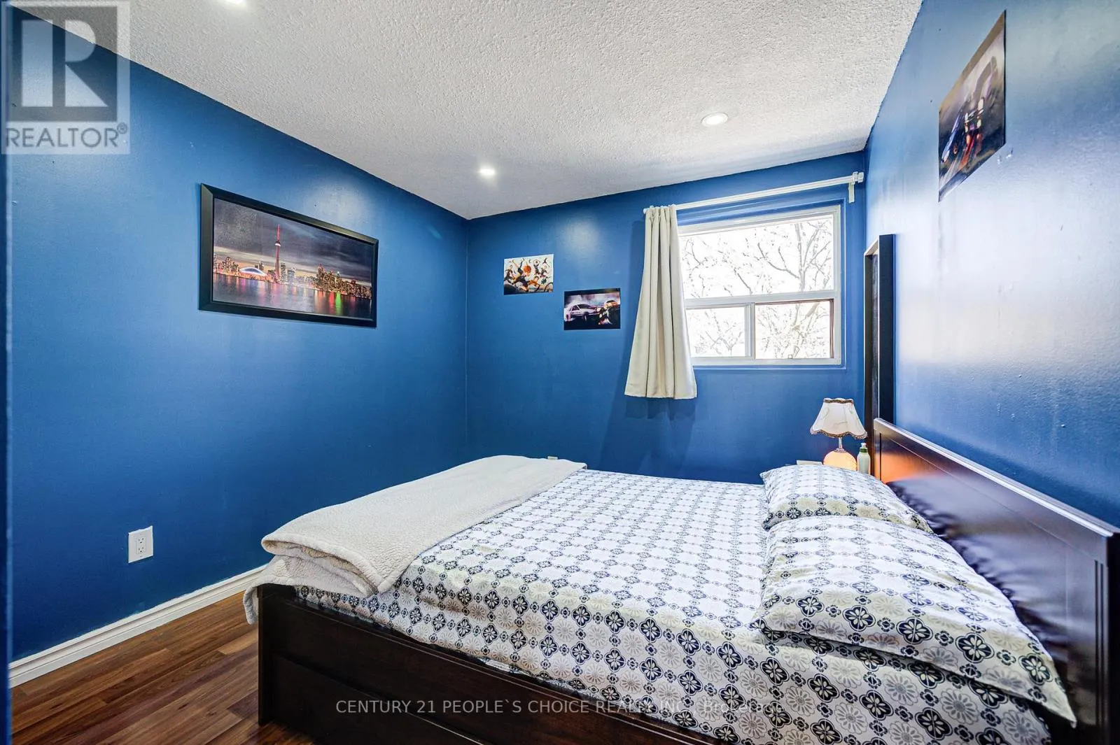 8 - 4020 BRANDON GATE DRIVE