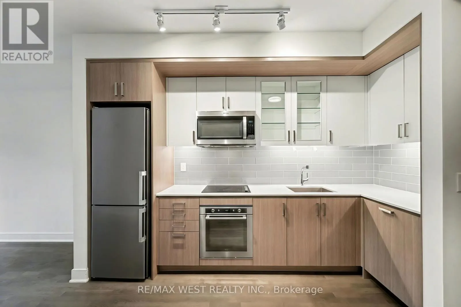 357 - 1575 LAKESHORE ROAD