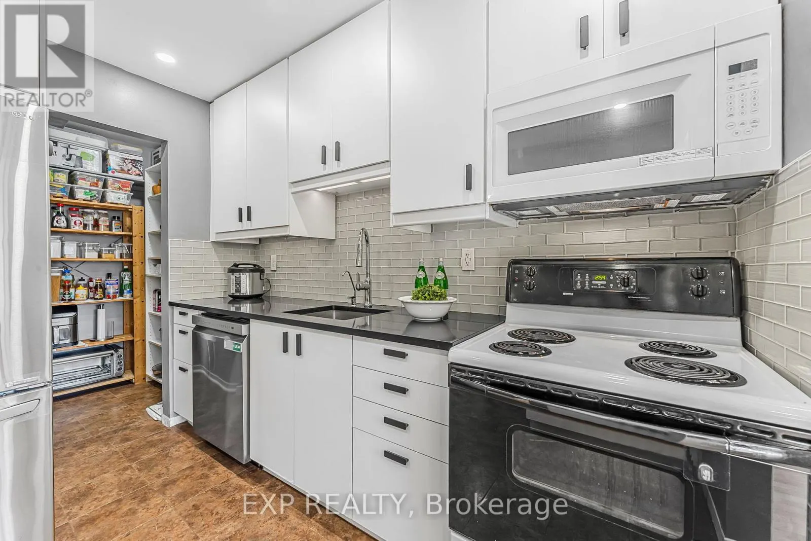 70 - 6797 FORMENTERA AVENUE