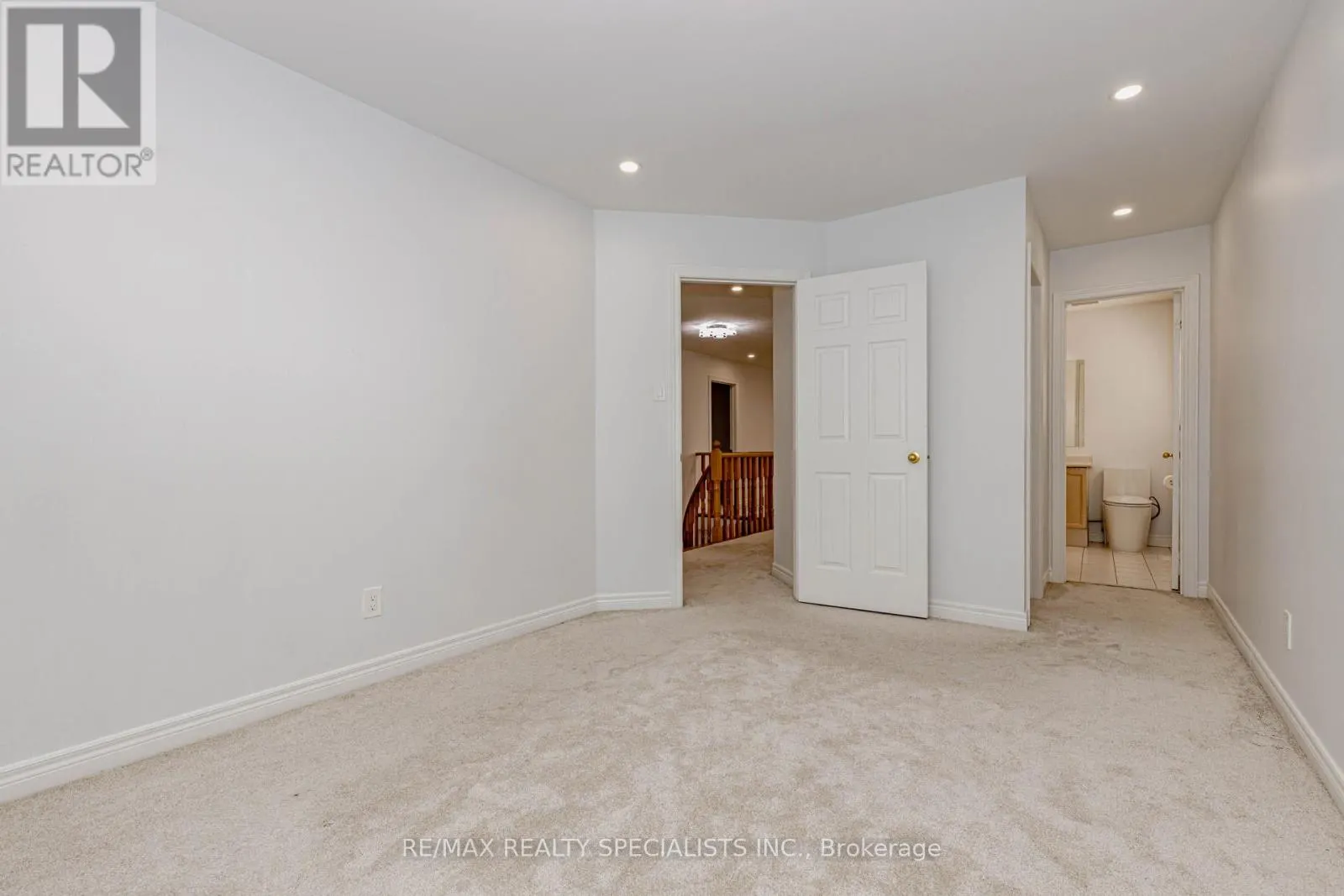 5686 WHITEHORN AVENUE