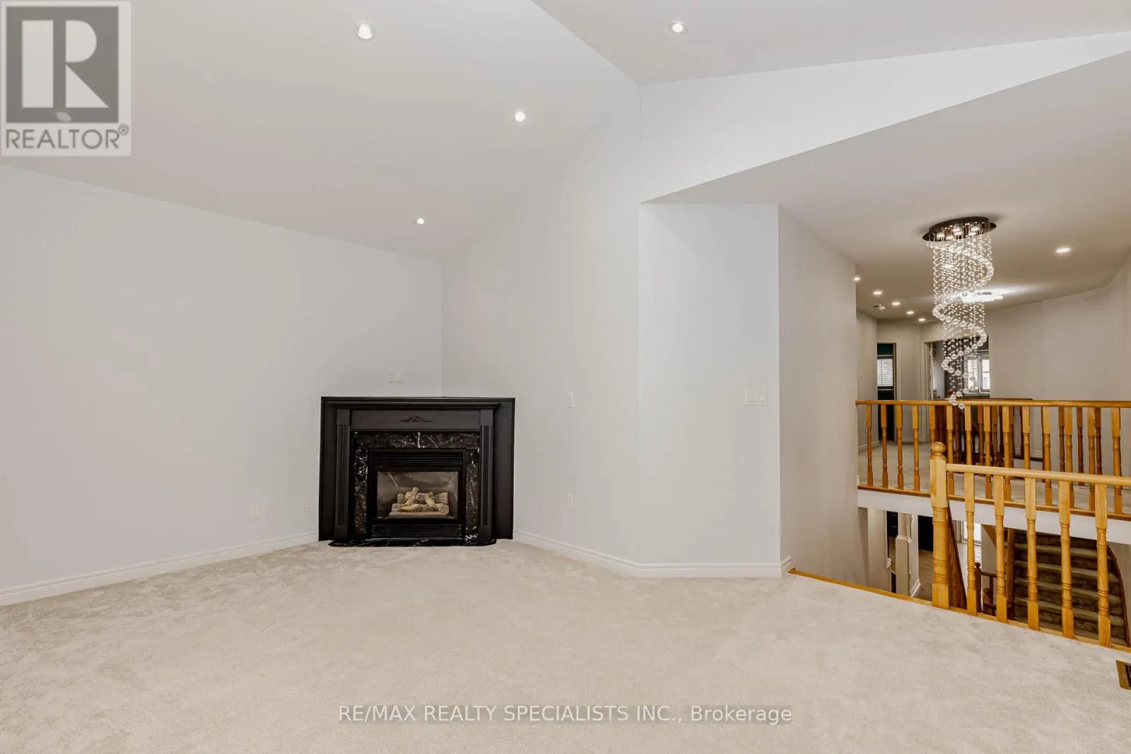 5686 WHITEHORN AVENUE