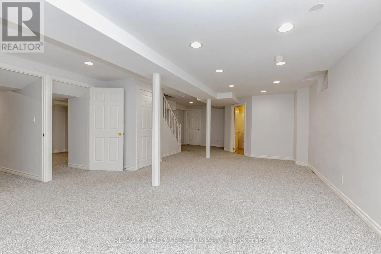 5686 WHITEHORN AVENUE