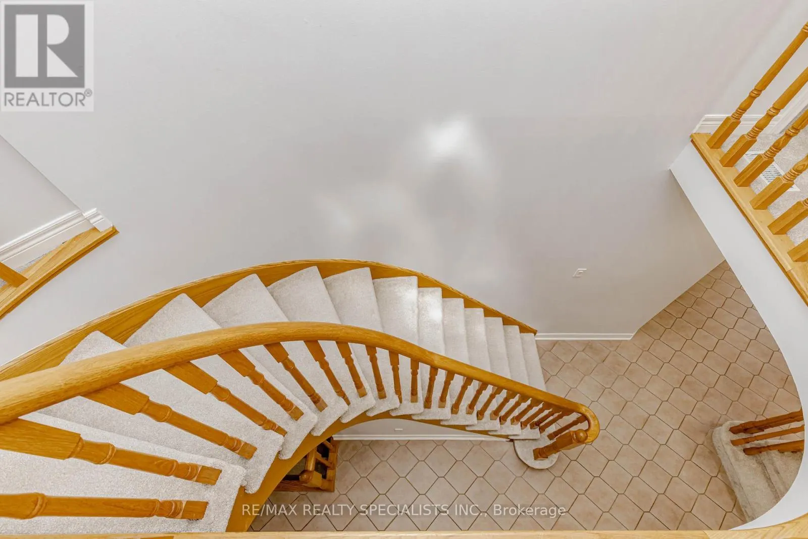 5686 WHITEHORN AVENUE