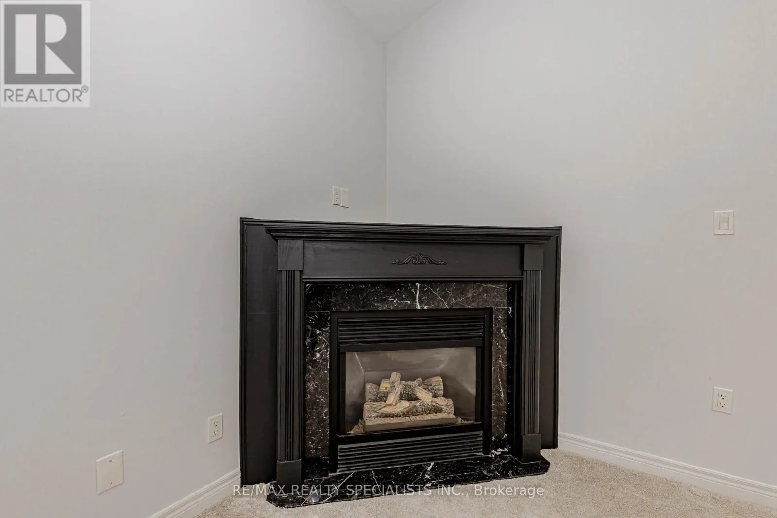 5686 WHITEHORN AVENUE