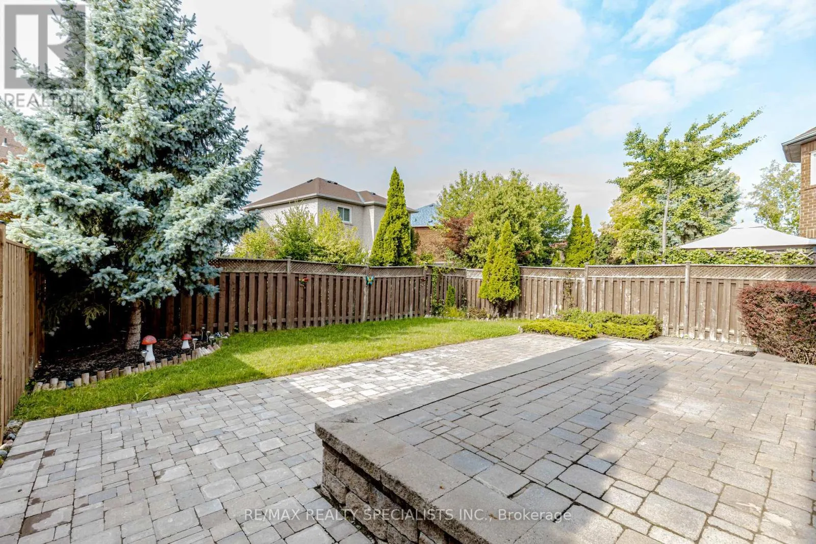 5686 WHITEHORN AVENUE