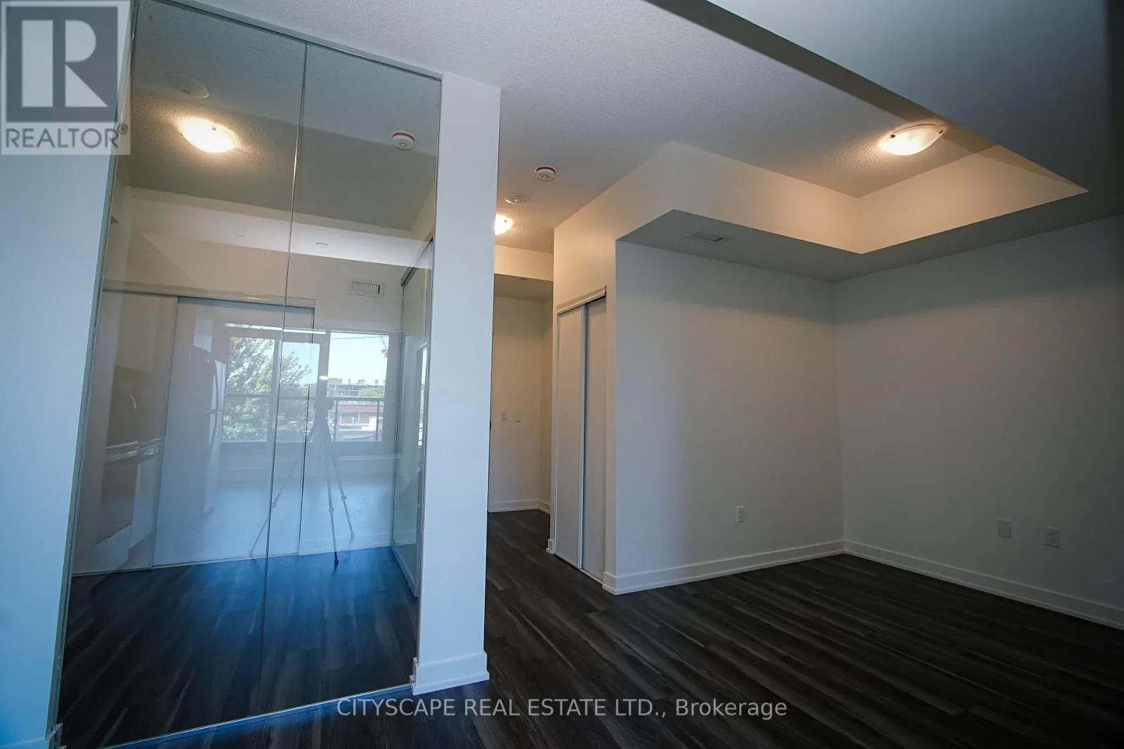 221 - 859 THE QUEENSWAY