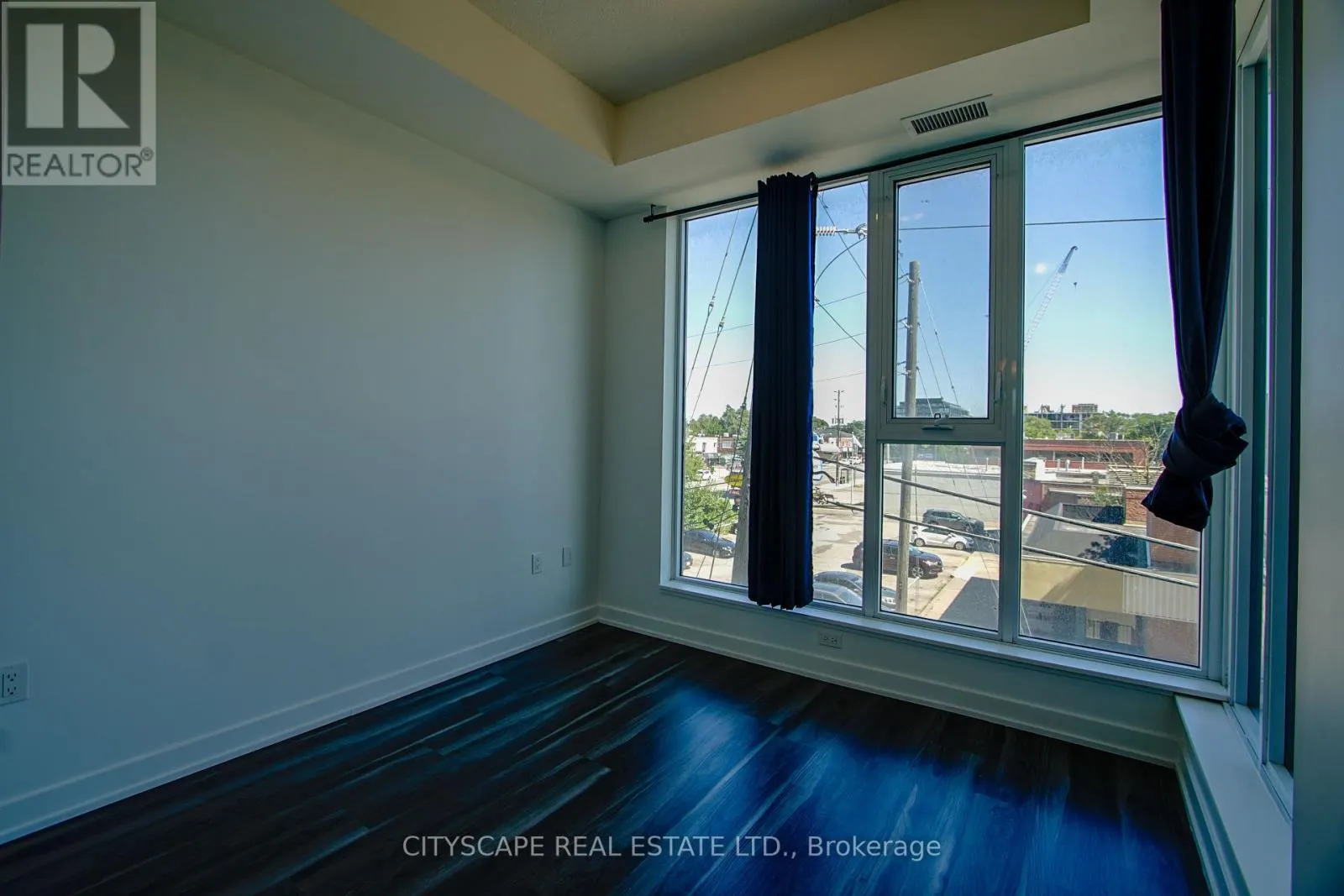 221 - 859 THE QUEENSWAY