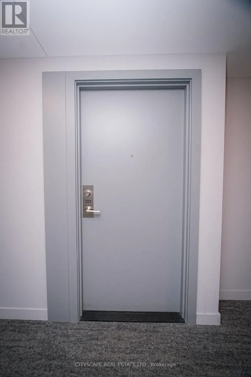 221 - 859 THE QUEENSWAY