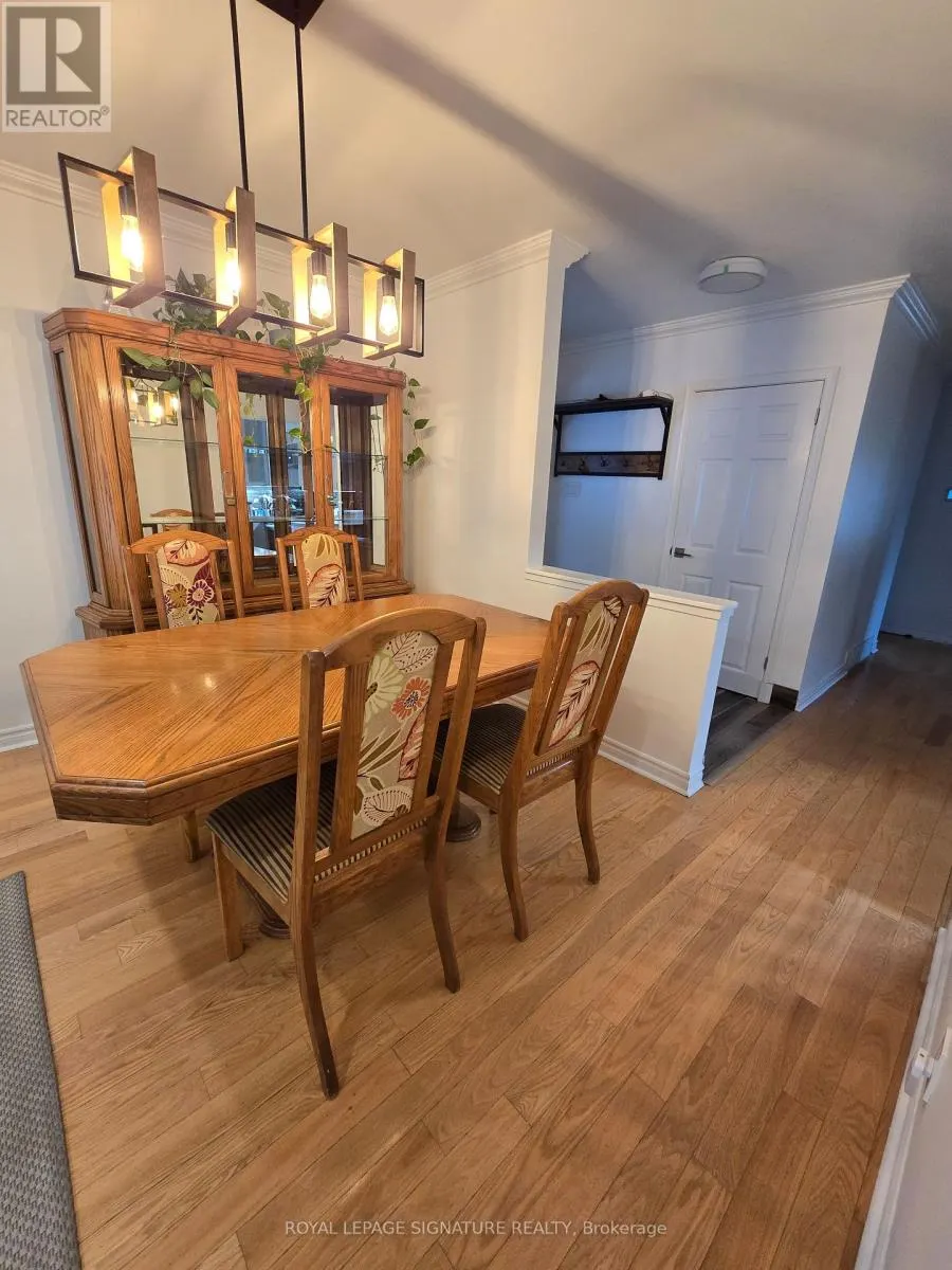 1228 CANVEY CRESCENT