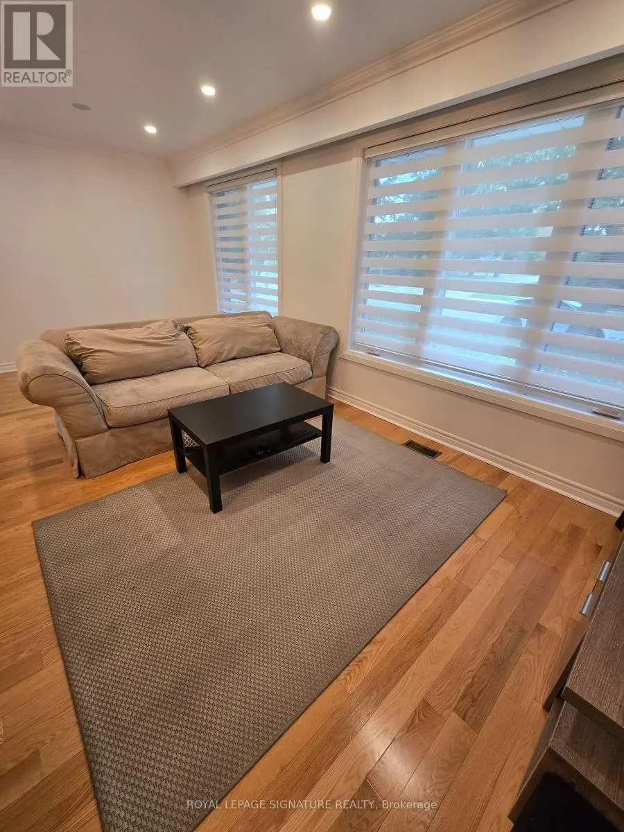 1228 CANVEY CRESCENT