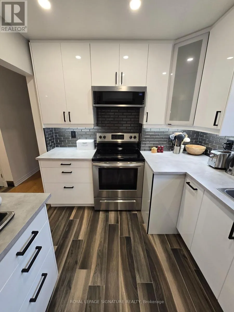 1228 CANVEY CRESCENT