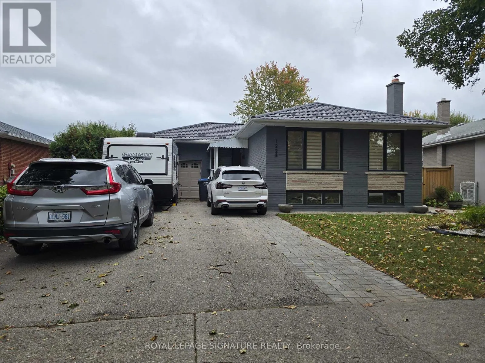 1228 CANVEY CRESCENT