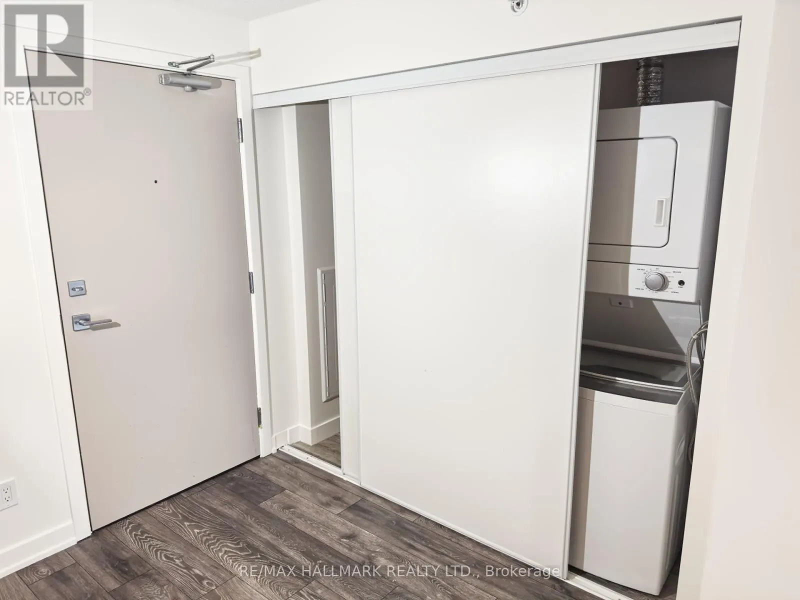 A208 - 1117 COOKE BOULEVARD