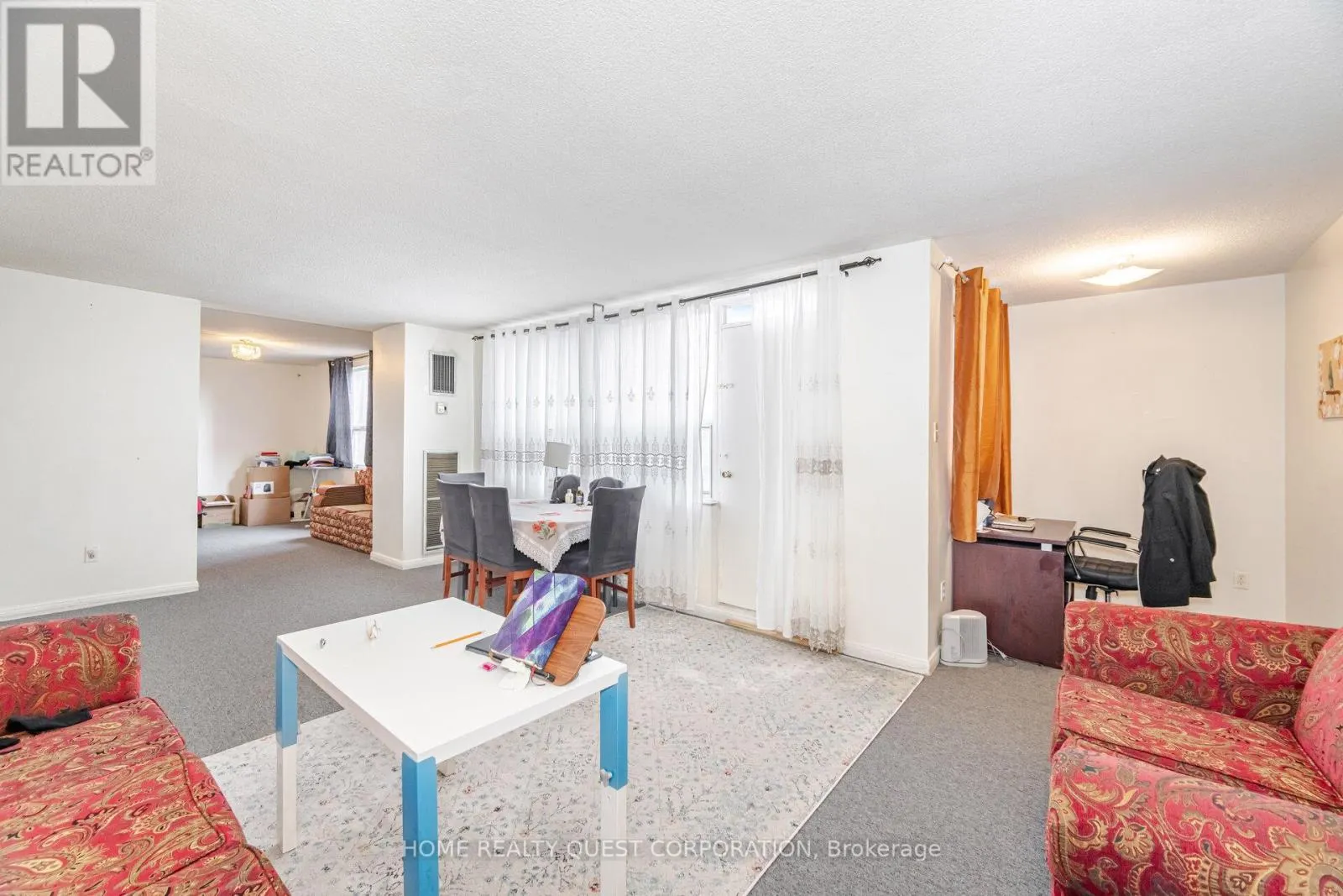 203 - 45 SILVERSTONE DRIVE