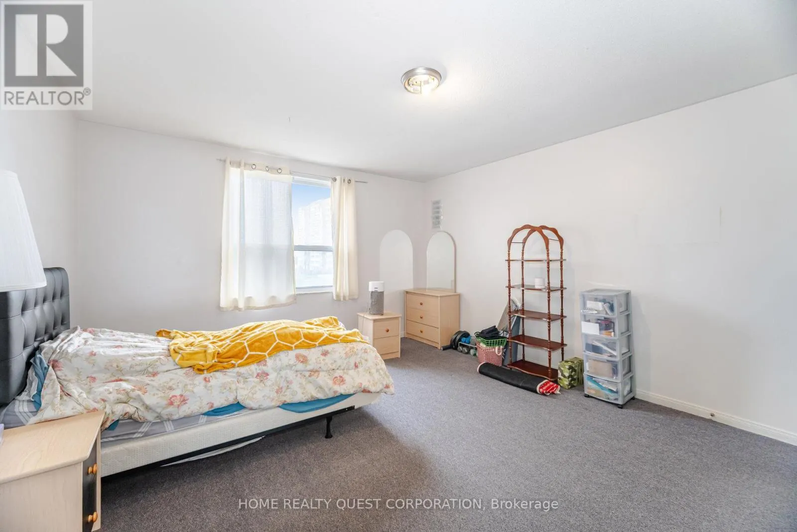 203 - 45 SILVERSTONE DRIVE