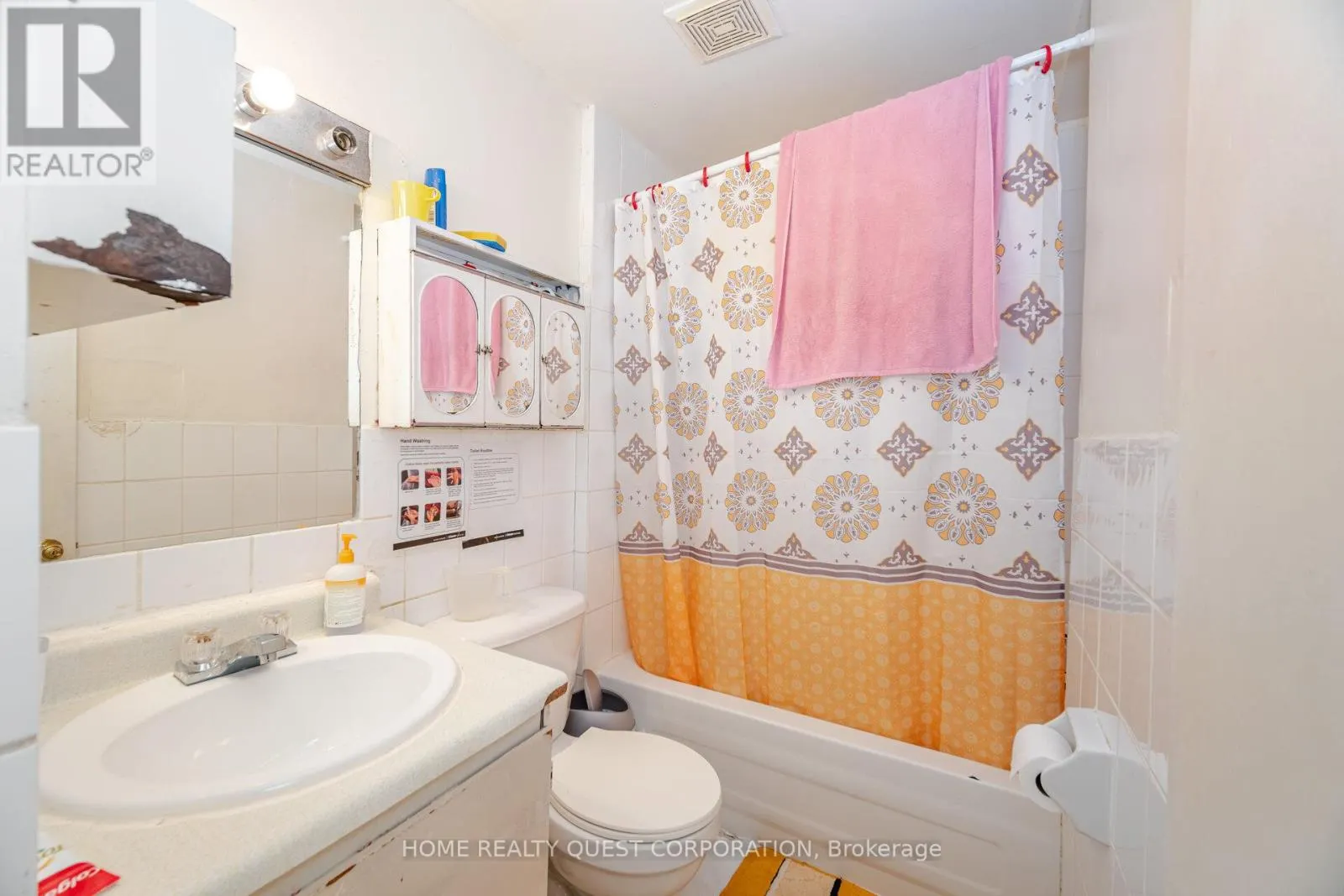 203 - 45 SILVERSTONE DRIVE