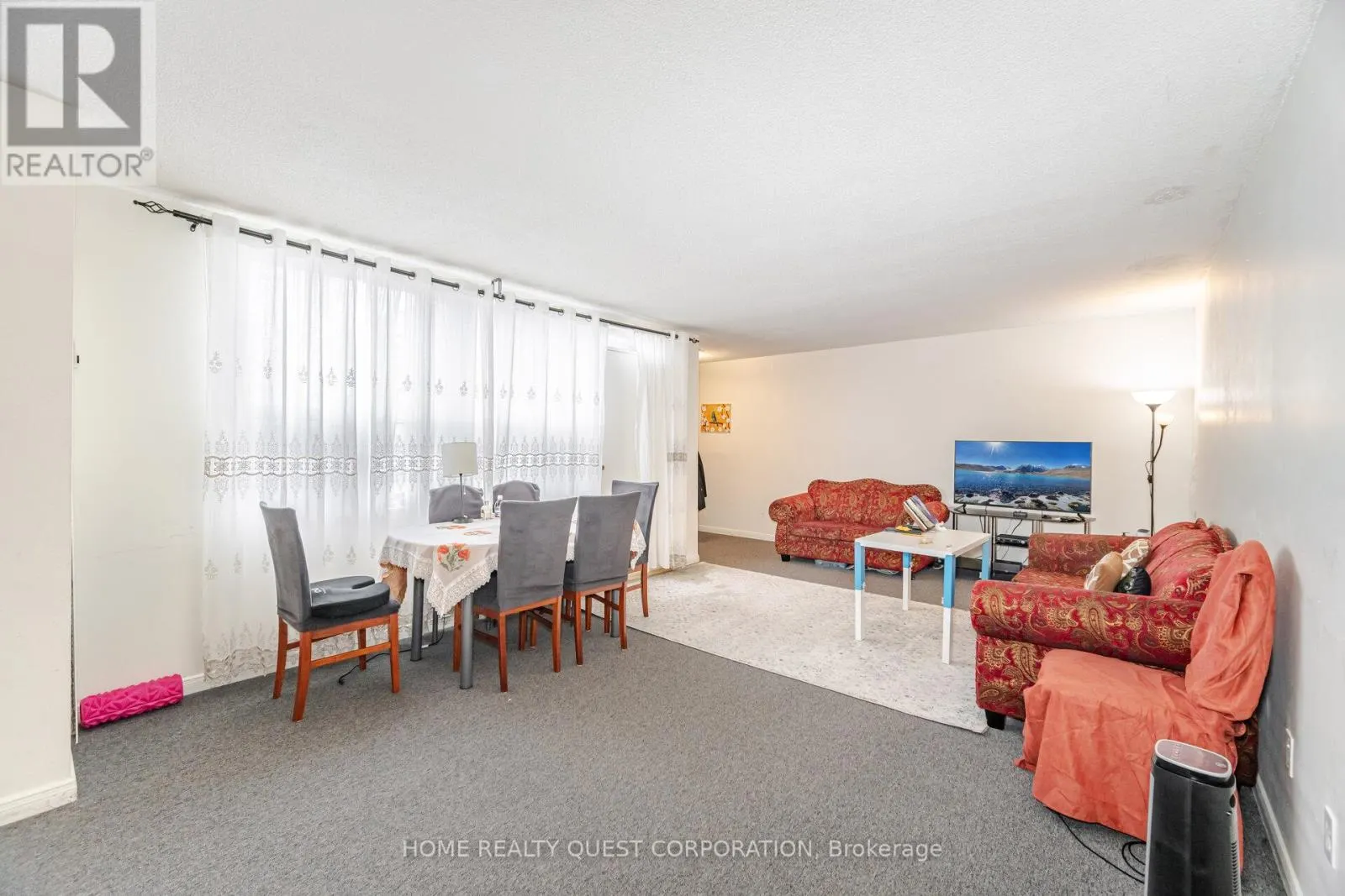 203 - 45 SILVERSTONE DRIVE