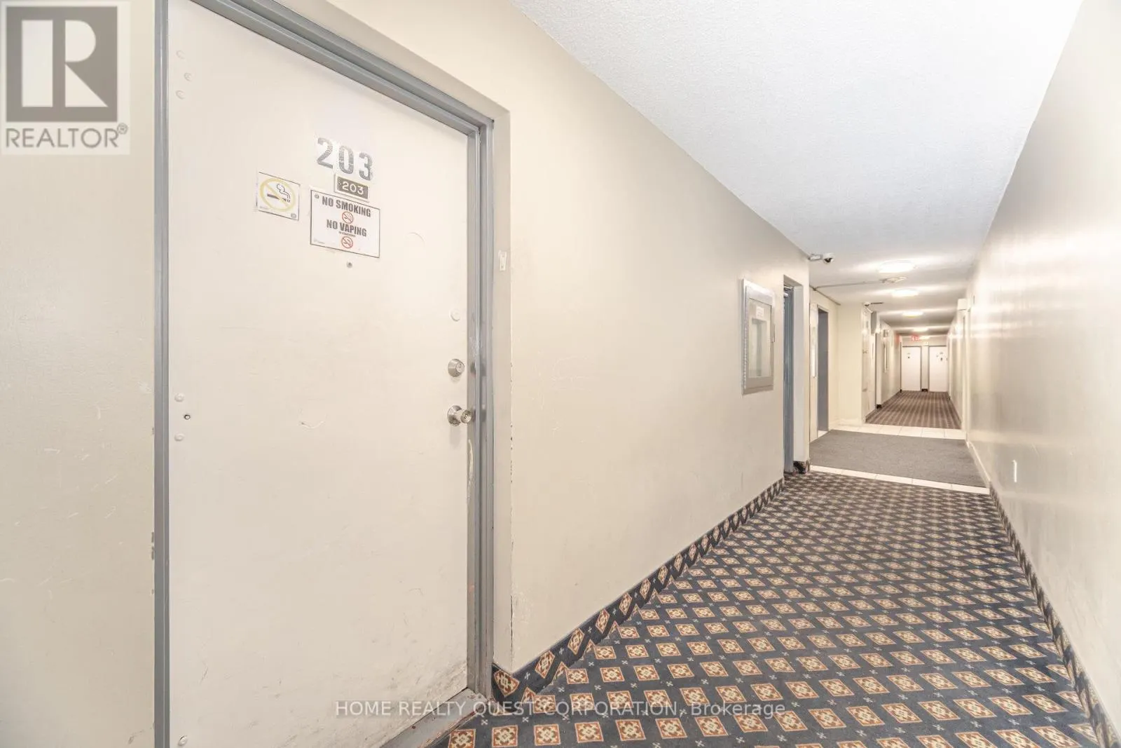 203 - 45 SILVERSTONE DRIVE